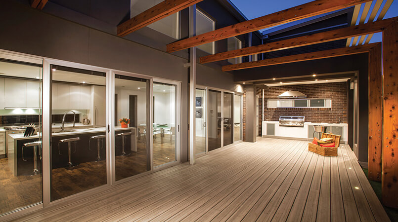 Sliding door 1