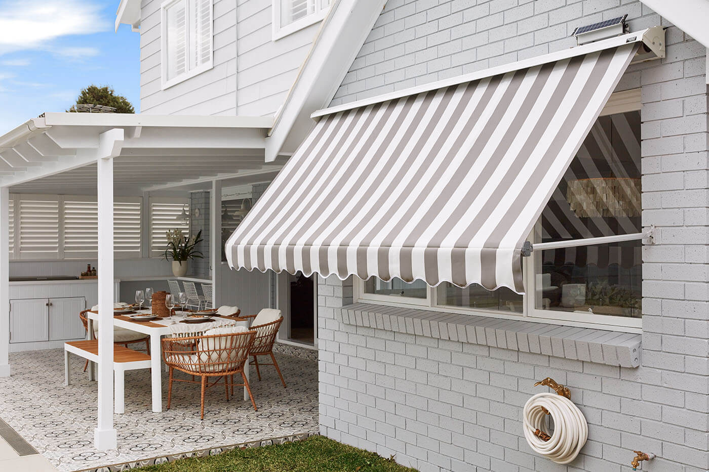 flexi fit automatic lock arm awnings